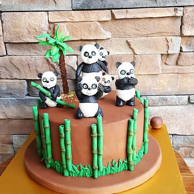 Panda Cake - Cake by Mora Cakes&More