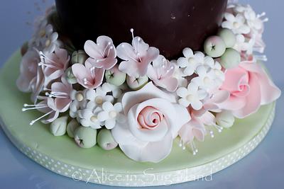 flowers and chocolate! - Cake by Chicca D'Errico