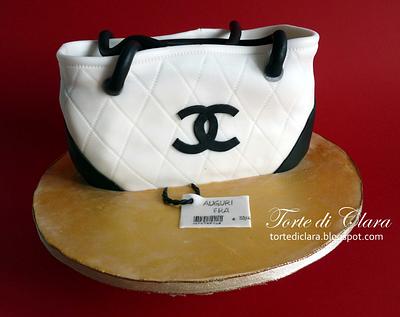 Chanel bag cake - Cake by Clara