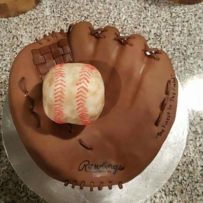 Baseball mitt  - Cake by Piece of Cake