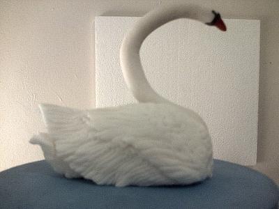 White swans - Cake by Maggie Visser