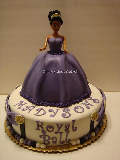 Royal ball - Cake by cookiedoescake