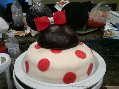 Minnie Mouse - Cake by Megan