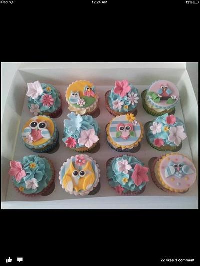 Owl cupcakes  - Cake by Kimberly Fletcher