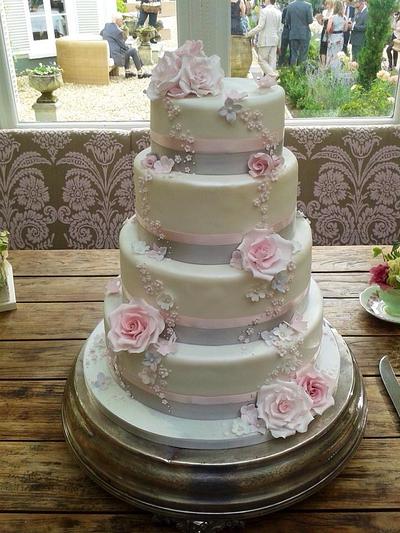Wedding Wishing Well - Cake by Sylvania Cakes - Exeter