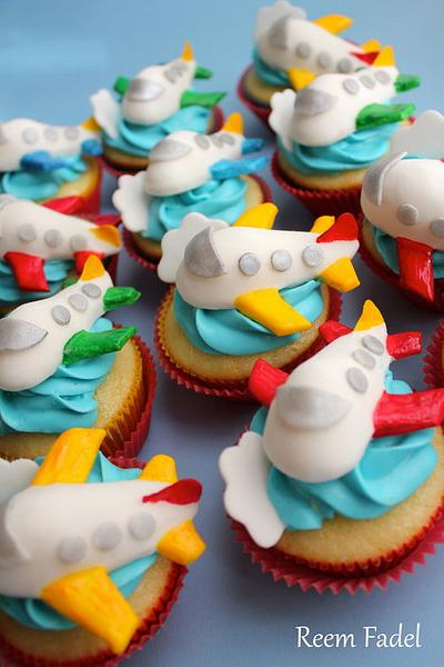 Airplane cupcakes - Cake by ReemFadelCakes