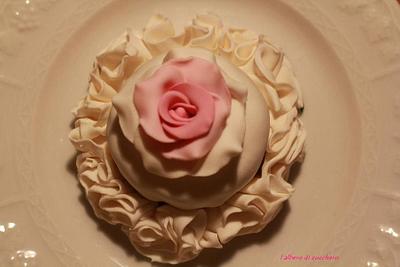 A small wedding cake - Cake by L'albero di zucchero