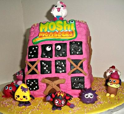 Moshi Monsters Haunted House - Cake by sarahf