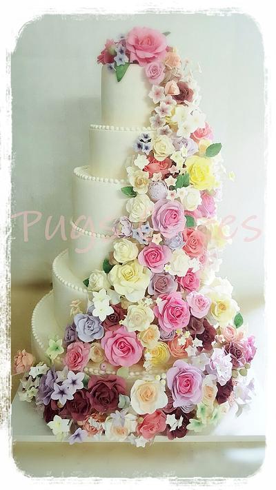 All the love for the roses.... - Cake by pugscakes