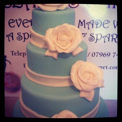 Tiffany wedding  - Cake by Claire