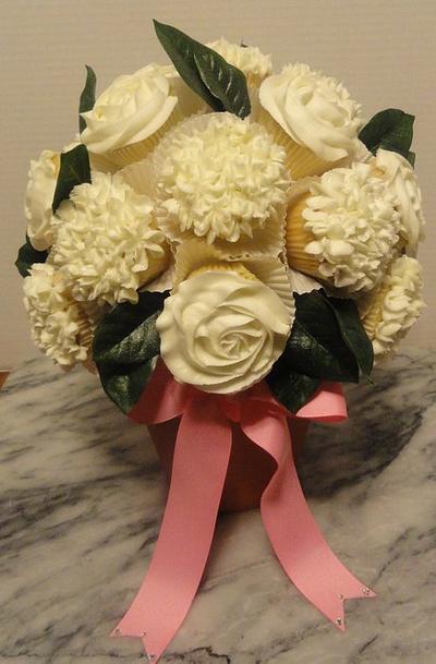 Flower delivery! - Cake by Rosalynne Rogers