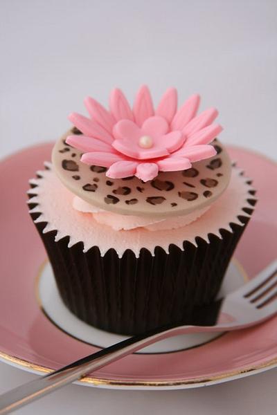 Leopard Skin Cupcake - Cake by Amanda’s Little Cake Boutique