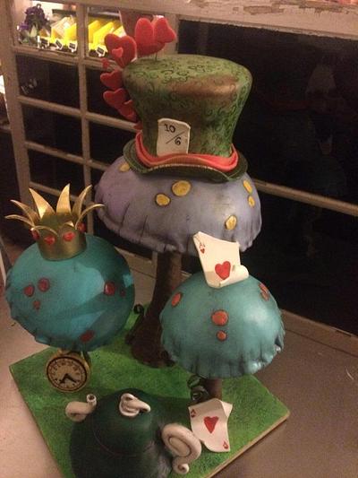 Mad Hatter  - Cake by Ediblesins