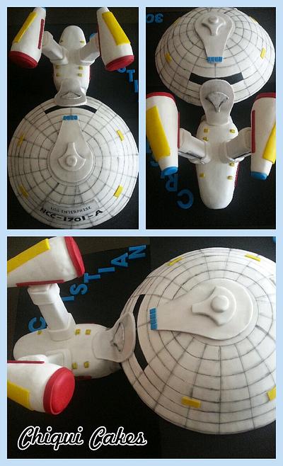 Enterprises, Star Trek - Cake by ChiquiCakes