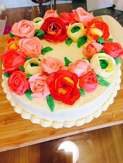piped flowers - Cake by bvg