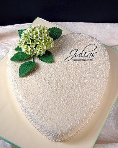 Anniversary Cake - Cake by Premierbakes (Julia)