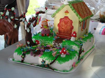 sweet home - Cake by CRISTINA