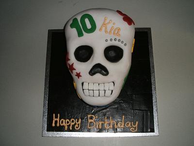 Skull Cake - Cake by Safron