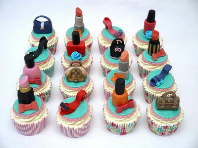 Lipsticks and Handbags! - Cake by Natalie King