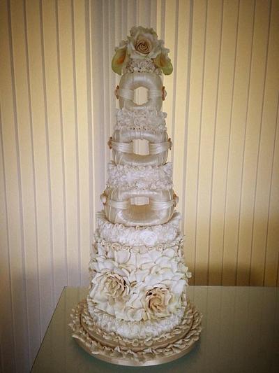 Award winning Wedding Cake. - Cake by CAKEMODA