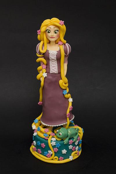 Rapunzel 16 inch tall - Cake by bamboladizucchero