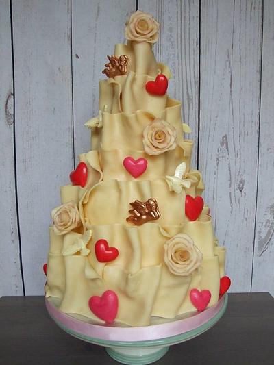 Love is in the air! - Cake by Holly Miller