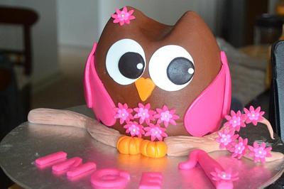 Little owl cake and cupcakes - Cake by Lize van den Heever