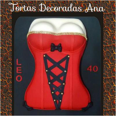 Corset cake - Cake by Analía Martínez