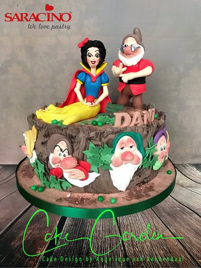 Snow white cake - Cake by Cake Garden 