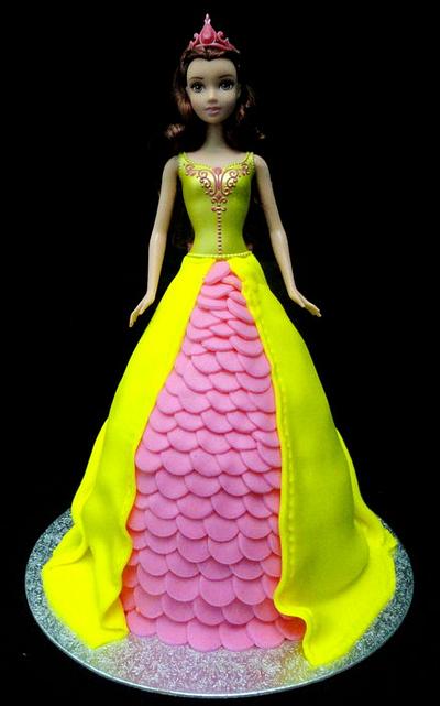 Yellow Princess  - Cake by Candida
