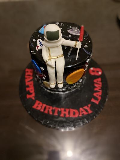 Space cake 😍 - Cake by Ola Samir