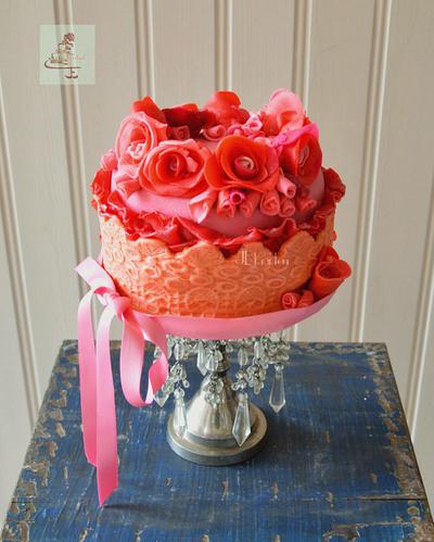 Pretty in red - Cake by Judith-JEtaarten