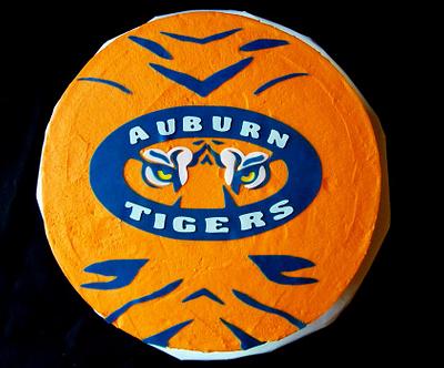 Auburn Tigers Cricut Cake - Cake by LittleLadyCakes