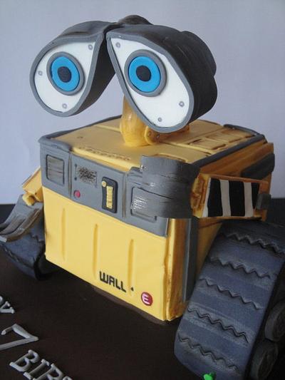 Wall -E - Cake by Magical Cakes