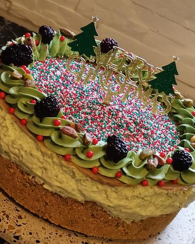 Pistachio Christmas cheesecake  - Cake by Dana Bakker