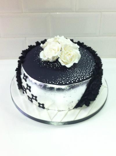 Black & White - Cake by Alanscakestocraft