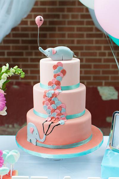 Cute little Elephant  - Cake by Diva's Sweet Tooth