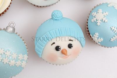 Snowman Cupcake Tutorial and Christmas cupcakes - Cake by Starry Delights