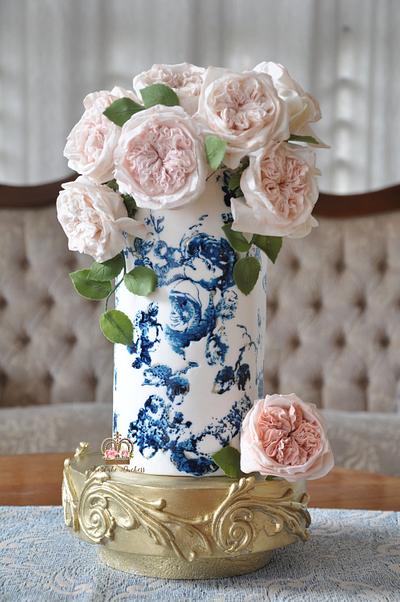 Vintage Sugar Flower Vase  - Cake by Sumaiya Omar - The Cake Duchess 