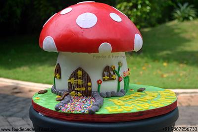 Red Mushroom - Cake by Anna