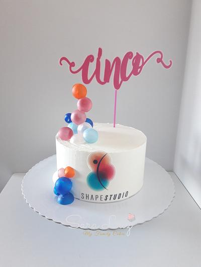 Shape cake - Cake by Sara Luz
