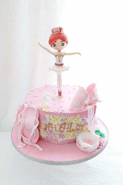 Ballerina Felice - Cake by DomiCakesArt