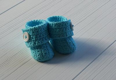 Baby crochet uggs - Cake by Tamara