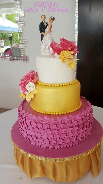 My first airbrush wedding cake - Cake by Karamelo Cakes & Pastries