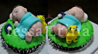 sleeping baby cupcake - Cake by tessatinacakes