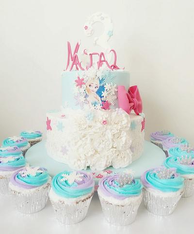 Frozen Cake and Cupcakes - Cake by Tortas Amore