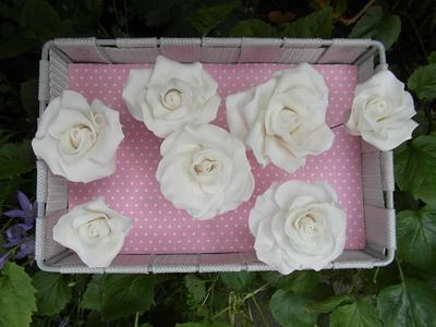 roses - Cake by Carla 