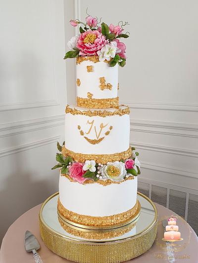 Wedding cake with flowers - Cake by Benny's cakes