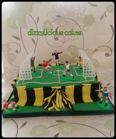 football pitch cake - Cake by Dizzylicious