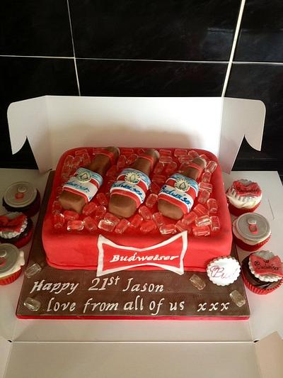 Drink anyone? - Cake by Kirsty 